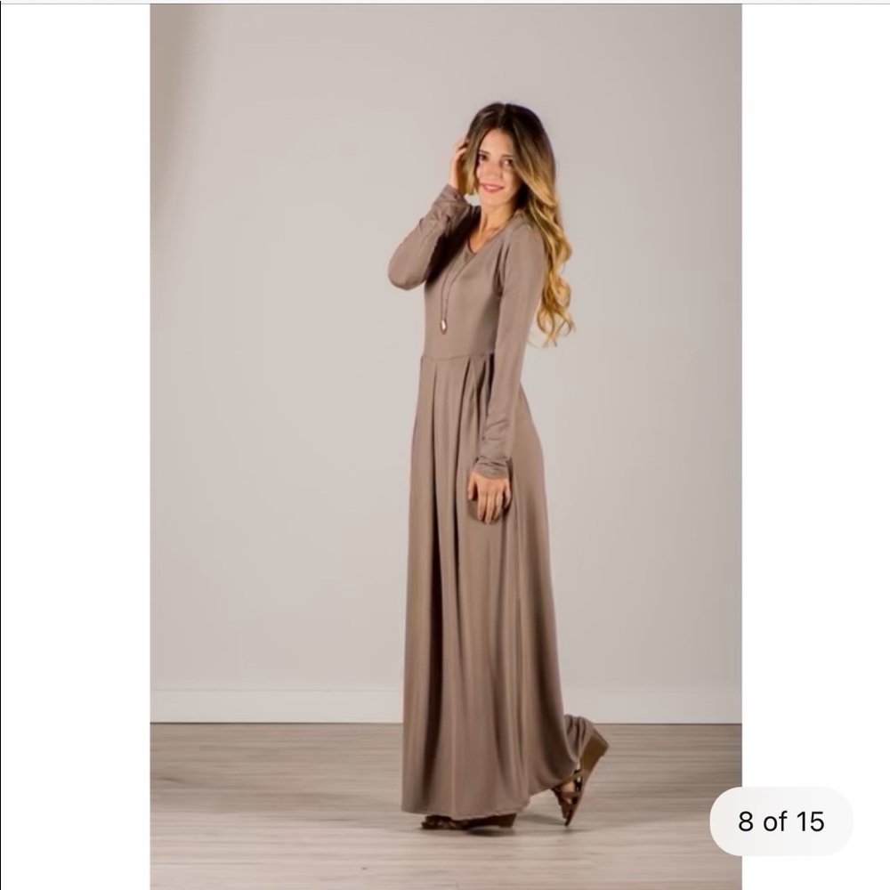 Long sleeve maxi dress with pockets